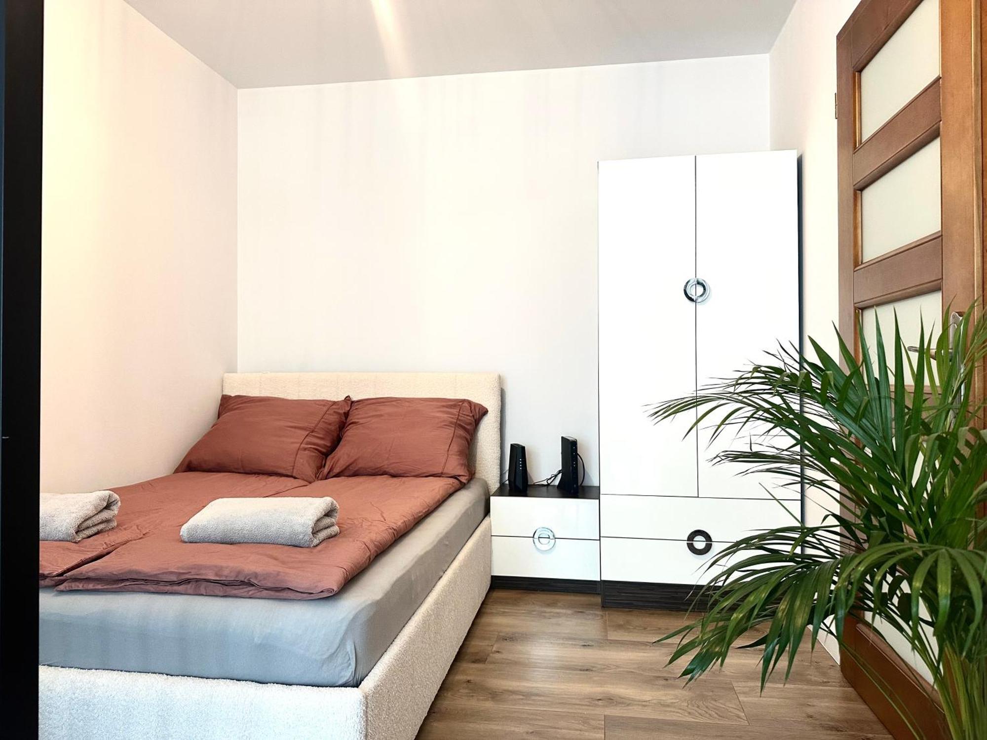 Apartment Nyska - Self Check-in 20h - Parking Wroclaw